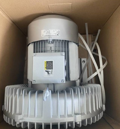 Nowa pompa próżniowa do CNC - super wydajna! Nowa pompa próżniowa do CNC - super wydajna!